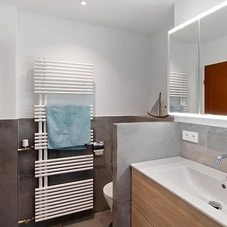 Gemuetliche 아파트 *