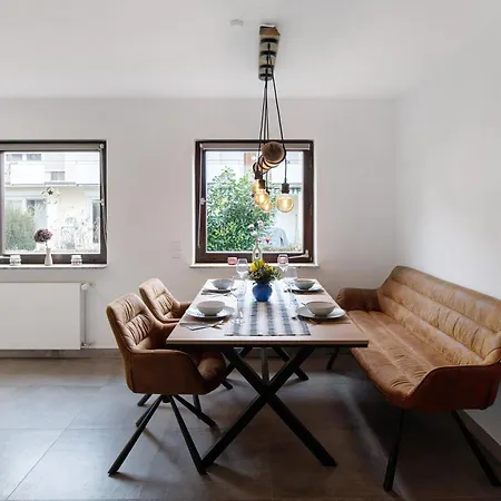 Gemuetliche 아파트 *